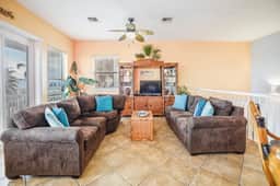 Villa Laguna - Pet Friendly! Beach Gear Credit Included! - Image 4