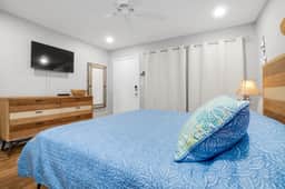 Sunrise Villas 208 - BOARDWALK TO THE BEACH! - Image 5