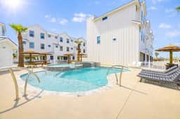 Mango Cay - Rooftop Ocean View + Community Pool - Image 5