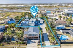 High Tide Hideaway - Private Pool, Pet Friendly, Golf Cart! - Image 3
