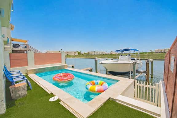 Cabana Cove- Private Pool & Boat Slip - Image 1
