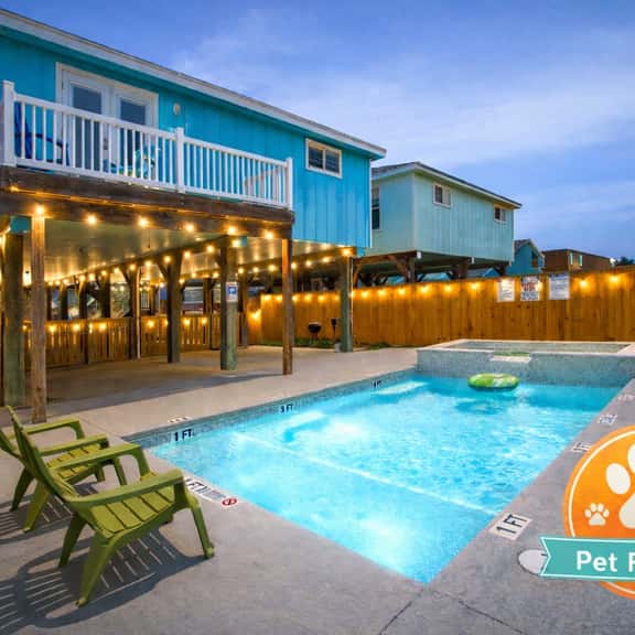 Boogie Board Bungalow - Pet Friendly! PRIVATE POOL! - Image 1