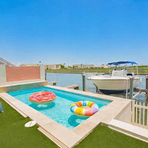 Cabana Cove- Private Pool & Boat Slip - Image 1