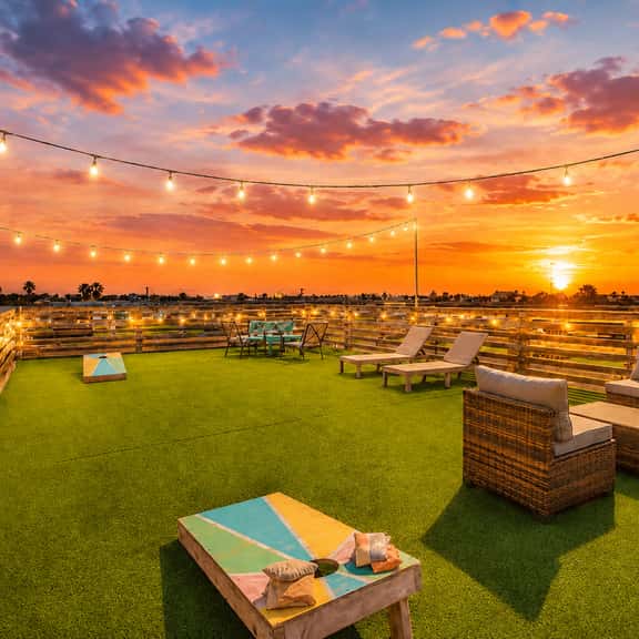 Tropics on Tenth- Rooftop Terrace - Image 1