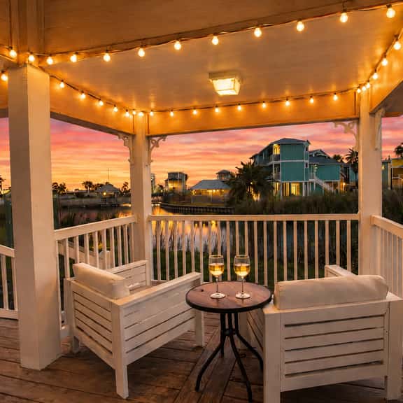 Four Winds - Coastal Retreat with Ponds Views! - Image 1