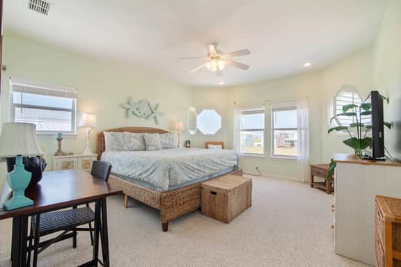 Turquoise Treasure - Pet Friendly! - Image 5