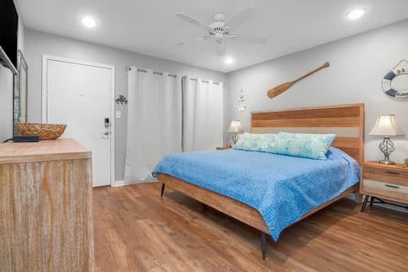 Sunrise Villas 208 - BOARDWALK TO THE BEACH! - Image 4