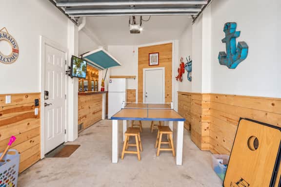No Regrets - PET FRIENDLY & Game Room! - Image 4