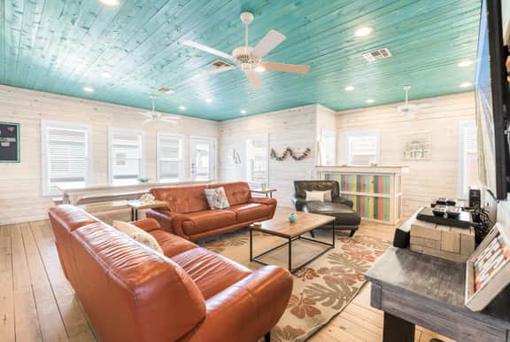 Sandy Coral - Pet Friendly! - Image 3
