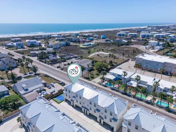 Mango Cay - Rooftop Ocean View + Community Pool - Image 3