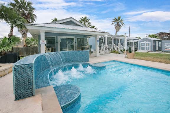 High Tide Hideaway - Private Pool, Pet Friendly, Golf Cart! - Image 2