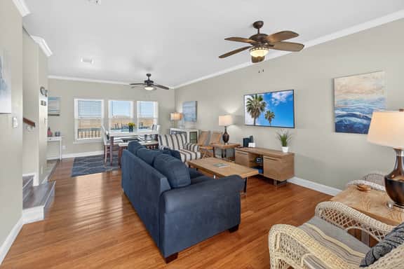 Yellowfin Inn | Ocean Views + Pet Friendly! - Image 4
